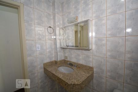 Apartamento para alugar com 62m², 3 quartos e sem vagaBanheiro