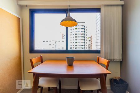 Sala - Mesa de apartamento para alugar com 1 quarto, 38m² em Bela Vista, São Paulo
