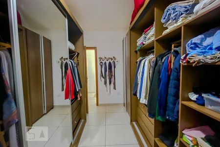 Casa à venda com 133m², 3 quartos e 2 vagasQuarto 2 - Armários