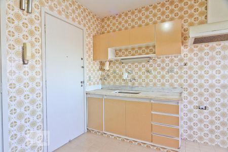 Apartamento à venda com 75m², 2 quartos e 1 vaga Apartamento à venda com 75m², 2 quartos e 1 vagaCozinha