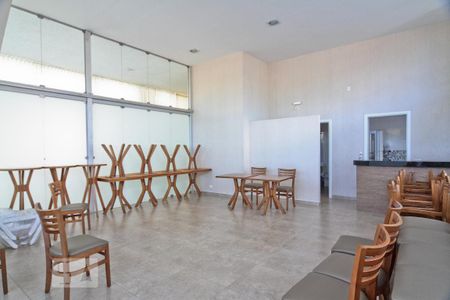 Apartamento à venda com 75m², 2 quartos e 1 vaga Apartamento à venda com 75m², 2 quartos e 1 vagaÁrea comum - Salão de festas