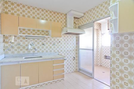 Apartamento à venda com 75m², 2 quartos e 1 vaga Apartamento à venda com 75m², 2 quartos e 1 vagaCozinha