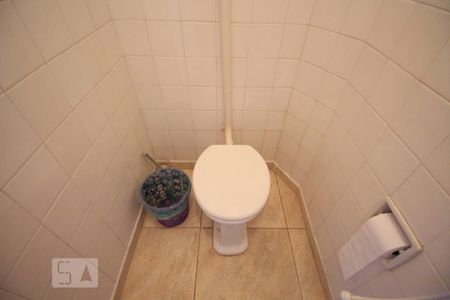 Casa à venda com 164m², 3 quartos e 5 vagasEdícula - Banheiro de serviço