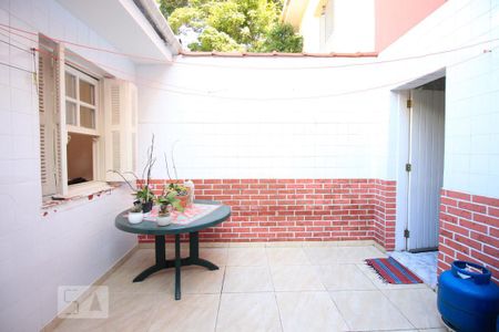 Casa à venda com 164m², 3 quartos e 5 vagasQuintal