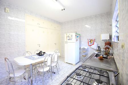 Casa à venda com 164m², 3 quartos e 5 vagasCozinha