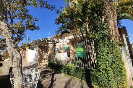 Casa à venda com 380m², 4 quartos e 3 vagasFachada