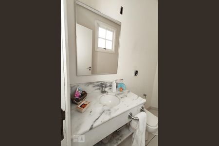 Casa à venda com 380m², 4 quartos e 3 vagasLavabo