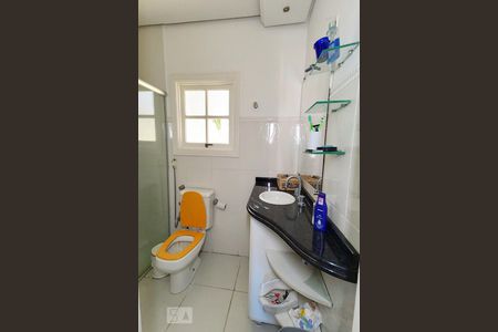 Casa à venda com 380m², 4 quartos e 3 vagasBanheiro da Suíte 1