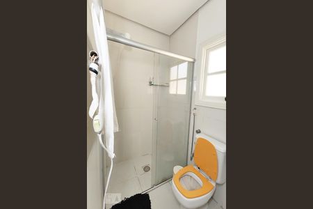 Casa à venda com 380m², 4 quartos e 3 vagasBanheiro da Suíte 1