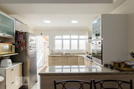 Casa à venda com 197m², 3 quartos e 2 vagasCozinha