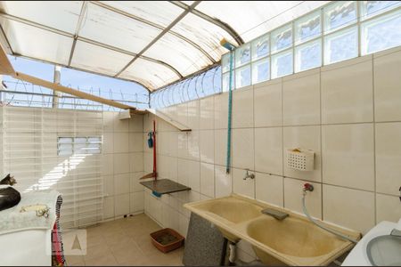 Casa à venda com 197m², 3 quartos e 2 vagasÁrea de serviço