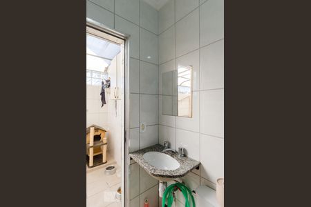 Casa à venda com 197m², 3 quartos e 2 vagasBanheiro de serviço