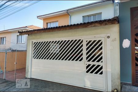 Casa à venda com 197m², 3 quartos e 2 vagasFachada