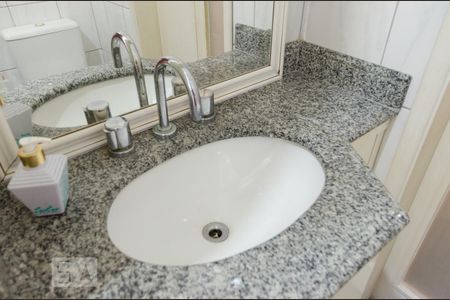 Casa à venda com 197m², 3 quartos e 2 vagasBanheiro