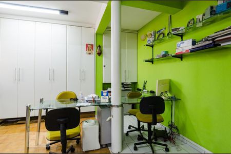 Casa à venda com 197m², 3 quartos e 2 vagasHome office