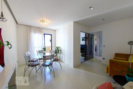 Apartamento para alugar com 76m², 3 quartos e 2 vagasSala