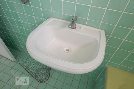 Casa à venda com 225m², 1 quarto e 2 vagas Casa à venda com 225m², 1 quarto e 2 vagasBanheiro