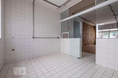 Casa à venda com 225m², 1 quarto e 2 vagas Casa à venda com 225m², 1 quarto e 2 vagasCozinha