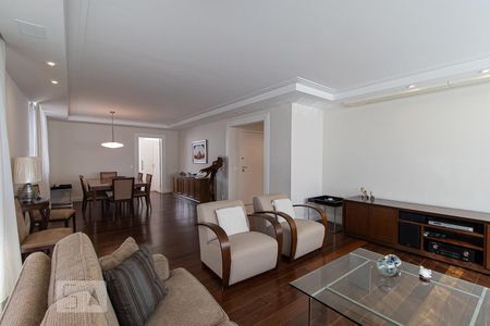 Apartamento à venda com 232m², 4 quartos e 3 vagasSala