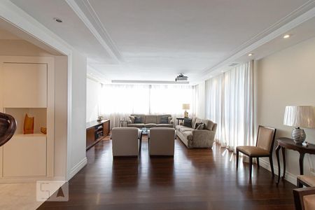 Apartamento à venda com 232m², 4 quartos e 3 vagasSala