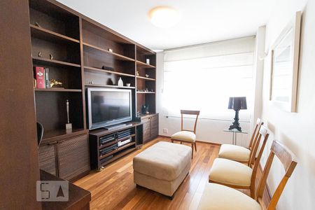 Apartamento à venda com 232m², 4 quartos e 3 vagasSala de TV