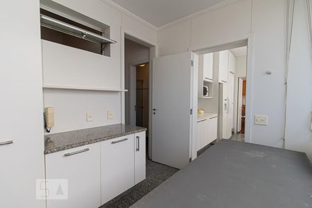 Apartamento à venda com 232m², 4 quartos e 3 vagasÁrea de Serviço