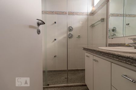 Apartamento à venda com 232m², 4 quartos e 3 vagasBanheiro da Suíte 3