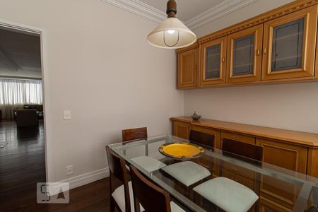 Apartamento à venda com 232m², 4 quartos e 3 vagasCopa