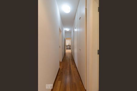 Apartamento à venda com 232m², 4 quartos e 3 vagasCorredor