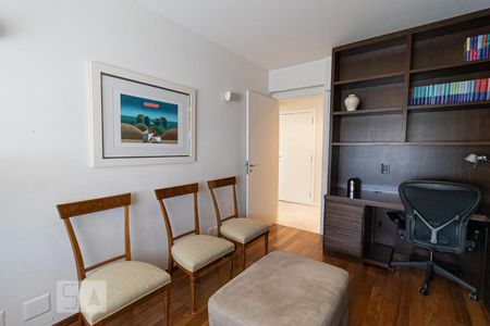 Apartamento à venda com 232m², 4 quartos e 3 vagasSala de TV