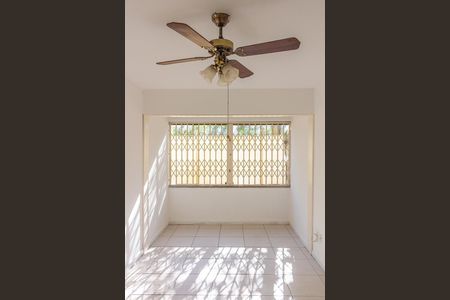 Sala de apartamento à venda com 2 quartos, 60m² em Glória, Porto Alegre