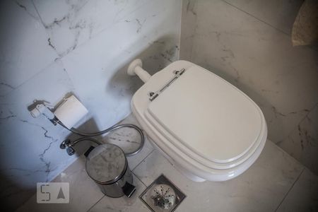 Apartamento à venda com 175m², 2 quartos e sem vagaDetalhe do banheiro