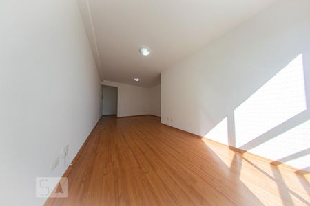 Sala de apartamento para alugar com 3 quartos, 74m² em Vila Izabel, Curitiba