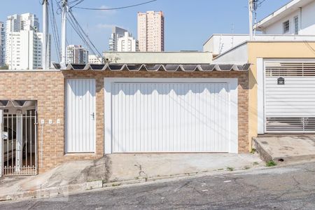 Casa para alugar com 40m², 1 quarto e 1 vaga Casa para alugar com 40m², 1 quarto e 1 vagaFachada