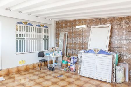 Casa para alugar com 40m², 1 quarto e 1 vaga Casa para alugar com 40m², 1 quarto e 1 vagaGaragem