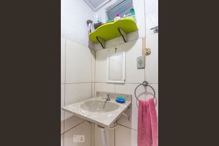 Casa à venda com 400m², 1 quarto e 3 vagas Casa à venda com 400m², 1 quarto e 3 vagasBanheiro 2