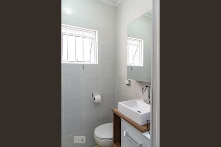 Banheiro da suíte de casa à venda com 3 quartos, 120m² em Vila Deodoro, São Paulo