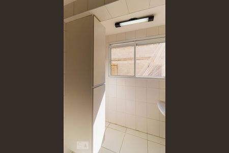 Apartamento para alugar com 55m², 2 quartos e 1 vagaÁrea de Serviço - Armários