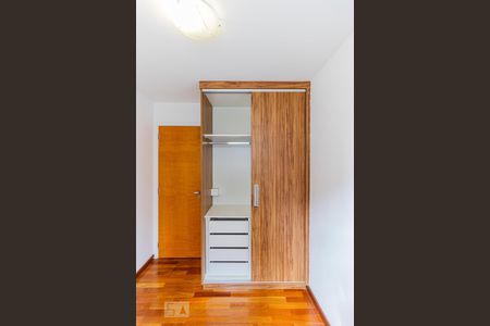 Apartamento para alugar com 55m², 2 quartos e 1 vagaQuarto 1 - Armário