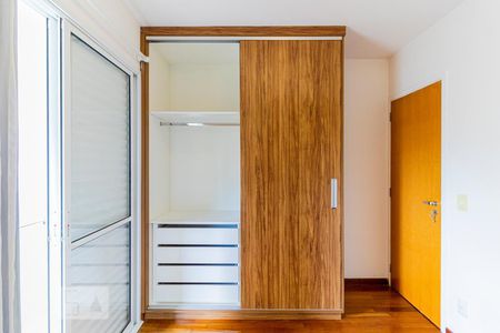 Apartamento para alugar com 55m², 2 quartos e 1 vagaQuarto 2 - Armário