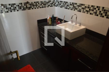 Casa de condomínio à venda com 364m², 3 quartos e 2 vagas Casa de condomínio à venda com 364m², 3 quartos e 2 vagasBanheiro/Quarto 2