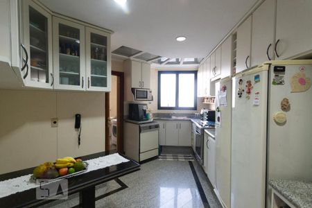 Apartamento à venda com 120m², 3 quartos e 2 vagasCozinha