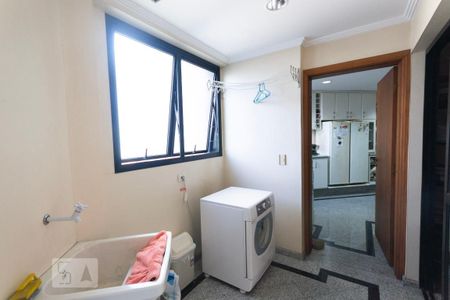 Apartamento à venda com 120m², 3 quartos e 2 vagasÁrea de Serviço