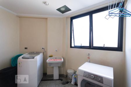 Apartamento à venda com 120m², 3 quartos e 2 vagasÁrea de Serviço