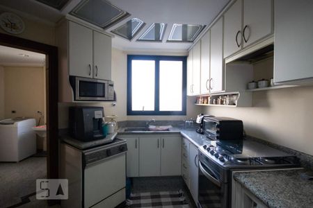 Apartamento à venda com 120m², 3 quartos e 2 vagasCozinha