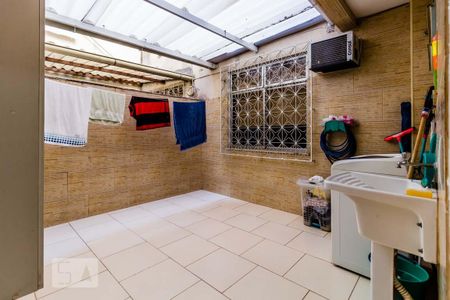 Apartamento à venda com 75m², 2 quartos e 1 vaga Apartamento à venda com 75m², 2 quartos e 1 vagaÁrea de Serviço