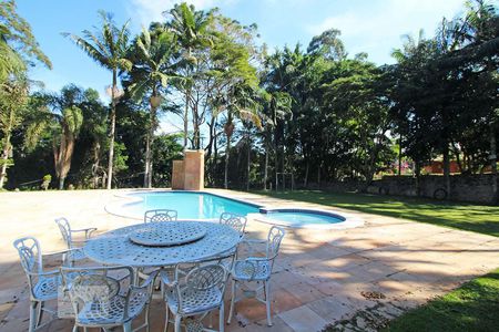 Casa para alugar com 1600m², 6 quartos e sem vagaPiscina