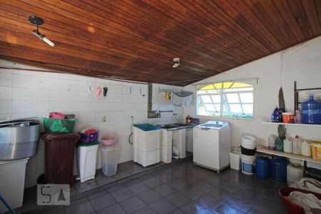 Casa para alugar com 1600m², 6 quartos e sem vagaLavanderia