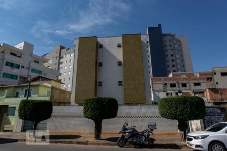 Apartamento à venda com 59m², 2 quartos e 1 vagaFachada
