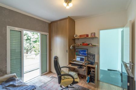 Casa à venda com 220m², 3 quartos e 3 vagasSuíte 3